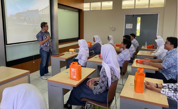 Trial Class Akuntansi S1